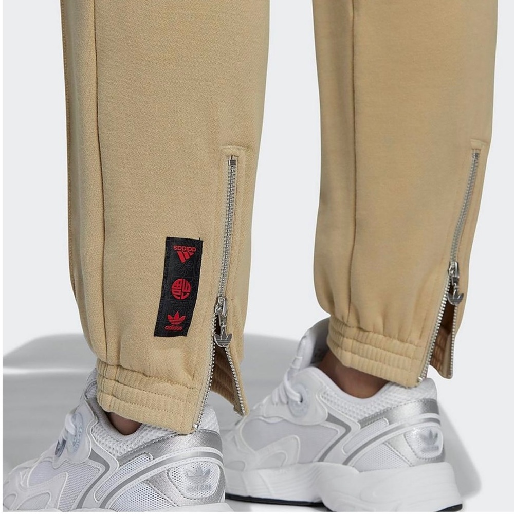 ADIDAS 🎊 WOMEN'S ORIGINALS Chinese New Year CNY JOGGER SWEATPANTS SIZE SMALL NWT - Picture 5 of 5